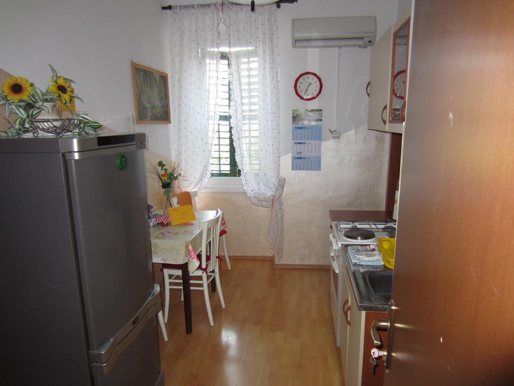 Apartment Retro Iii *